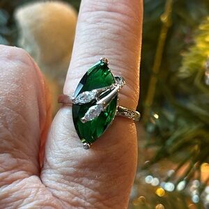 Vintage New Swarovski Crystal‎ Green Marquise Ring size 7